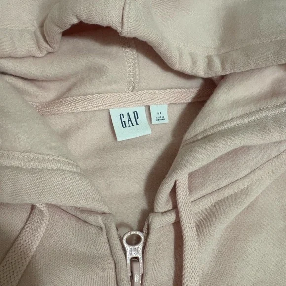 GAP Sweatsuit - Picture 3 of 4